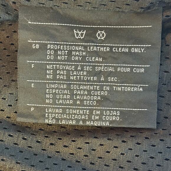 Harley-Davidson Women’s Leather Vest XL w/ Collectible Pins Lined - Picture 9 of 11